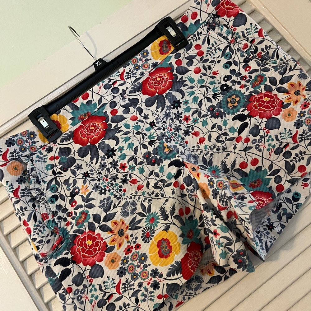 Floral Print Women's Shorts